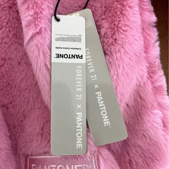 NWT Pantone Fuzzy Pink Puffer Jacket - Picture 4 of 7
